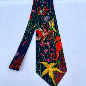 Addiction sealife tie.